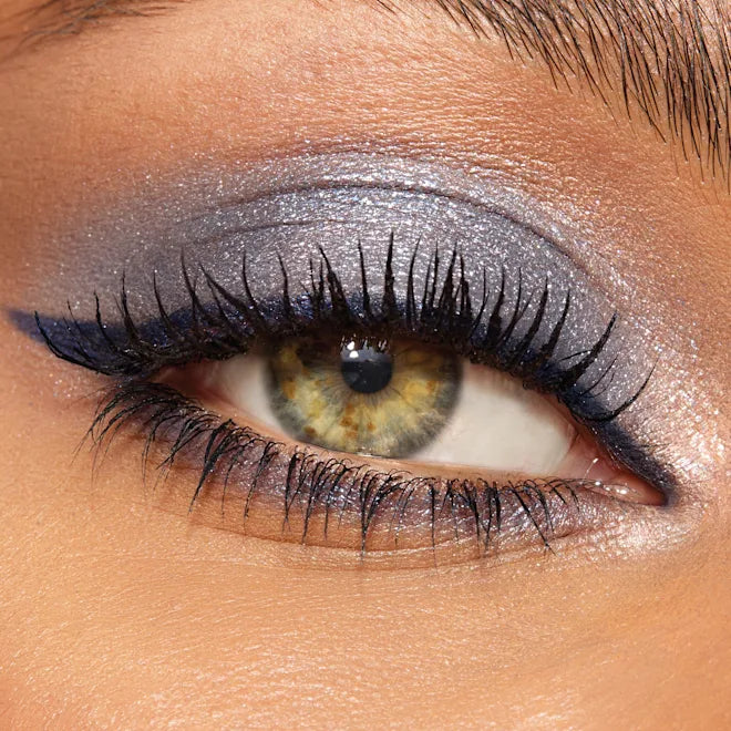Charlotte Tilbury blue palette Limited-edition blue eyeshadow palette with 9 nostalgic denim shades.