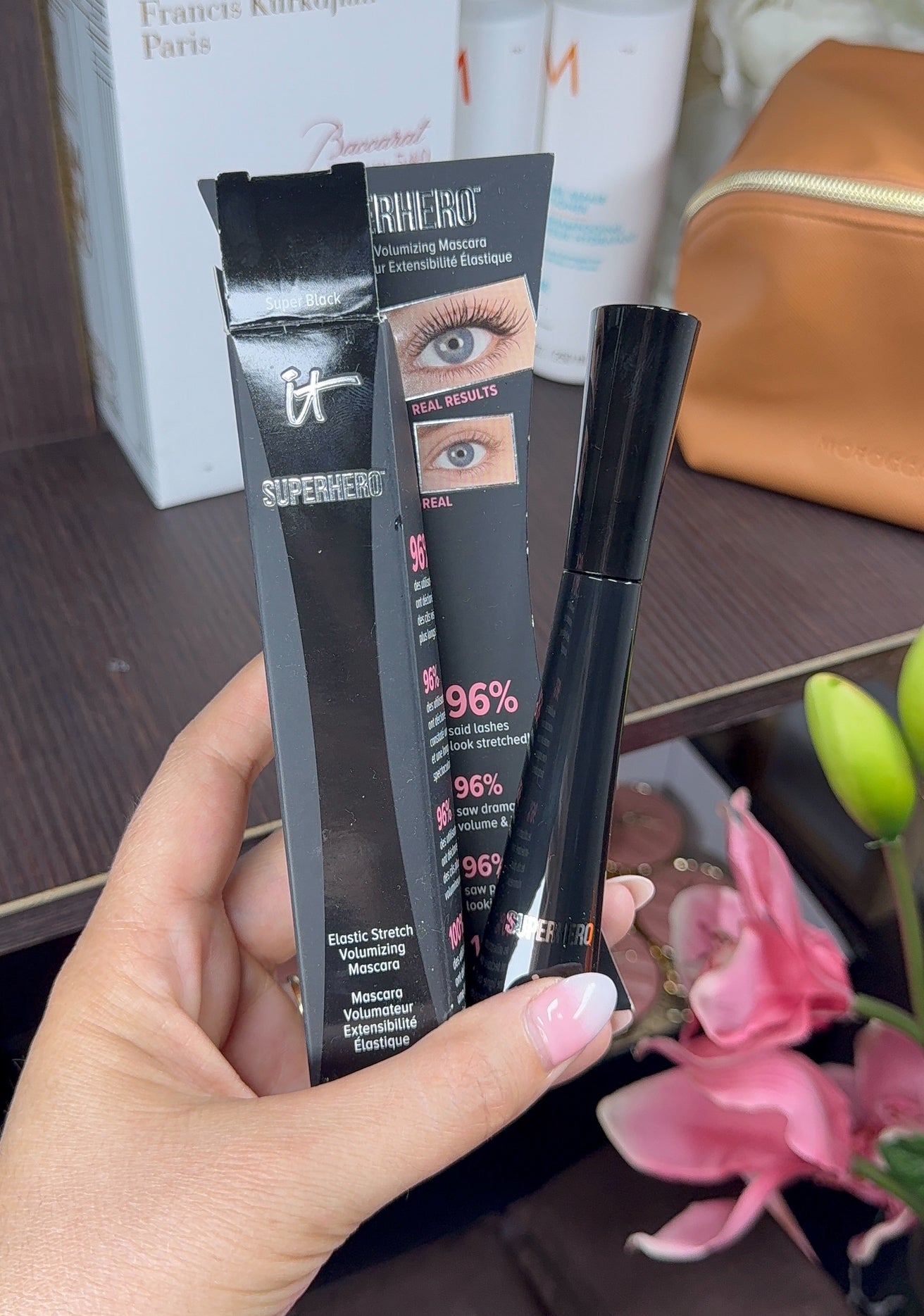 IT Cosmetics
Superhero Elastic Stretch Volumizing and Lengthening Black Mascara