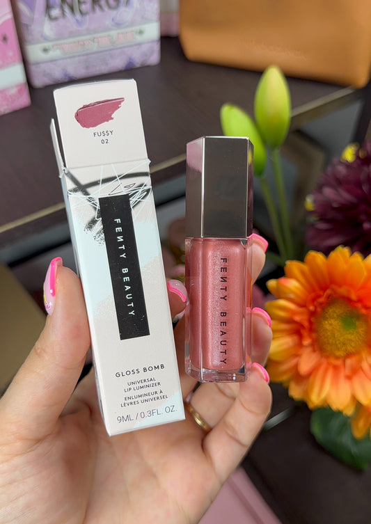 Fenty Gloss Bomb Universal Lip Luminizer shade FUSSY